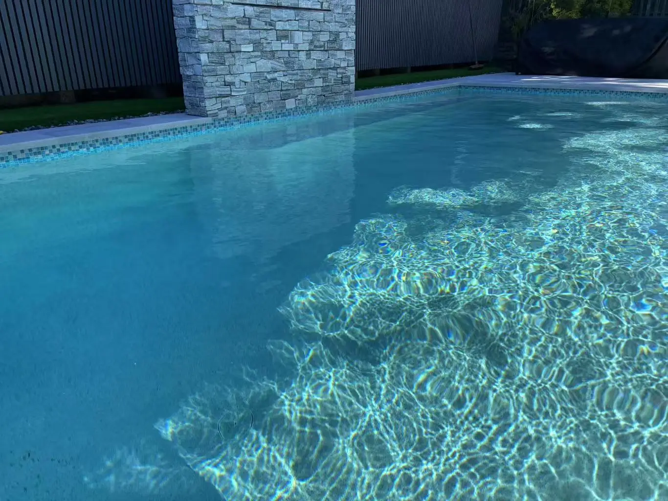Banyo · custom concrete pool