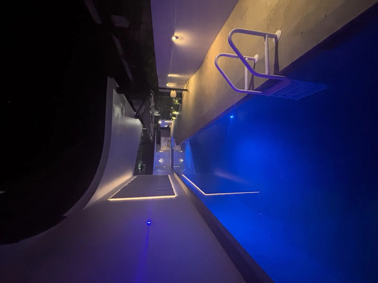 Kangaroo Point lap pool illuminated by LED at night