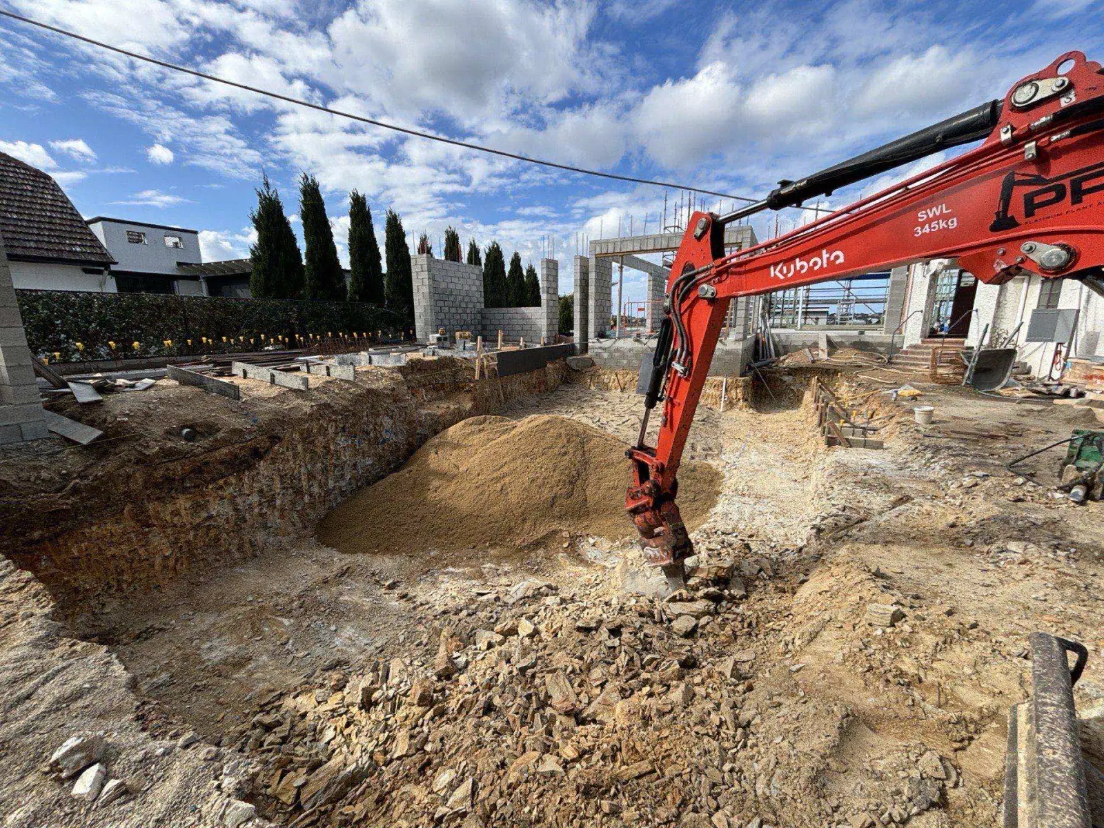 Site Set & Dig