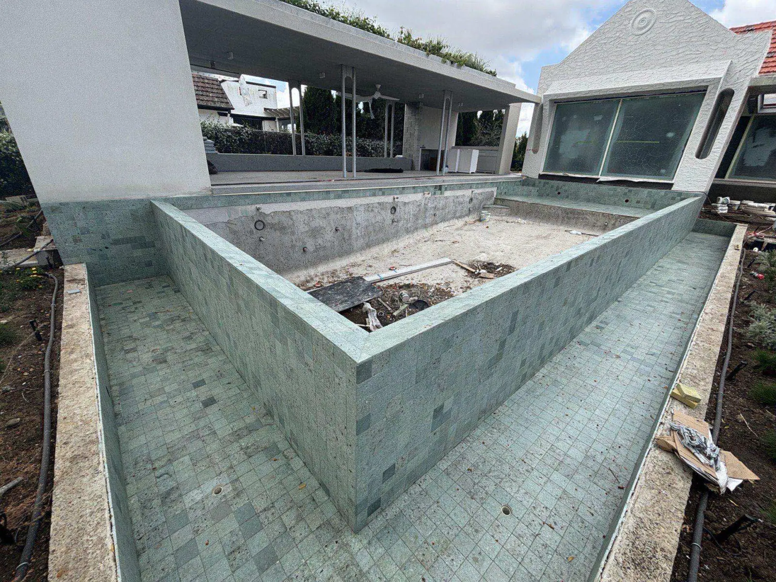 Windsor pool construction detail